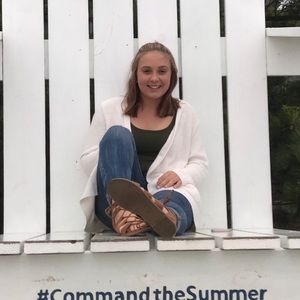 Meet your Posher, Carlie